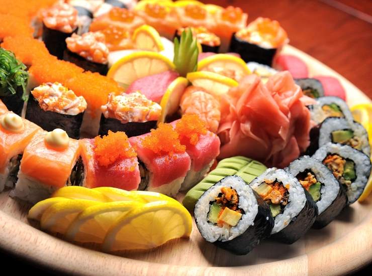 Selezione ricca di sushi