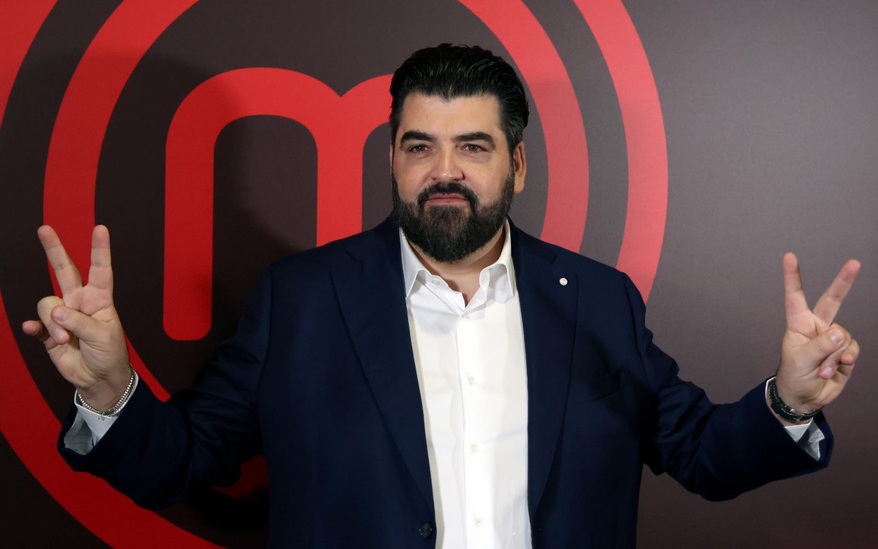 Antonino Cannavacciuolo giudice di MasterChef Italia posa a margine della presentazione alla stampa della nuova edizione dello show cooking